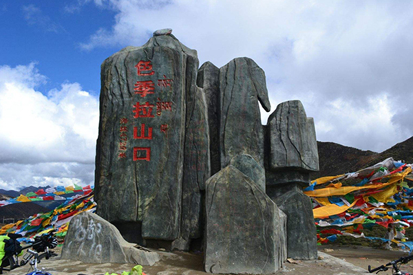 臻品環(huán)線，布宮，林芝，巴松措，大峽谷，拉姆拉錯，朗縣，澤當，羊湖6晚7日游