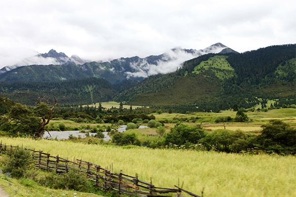 極奢環(huán)藏，拉薩，林芝，波密，魯朗林海，大峽谷，拉姆拉錯，澤當，珠峰，薩嘎，岡仁波齊，古格王朝，獅泉河，扎林寺，當惹雍錯，尼瑪，班戈，納木錯20晚21日游
