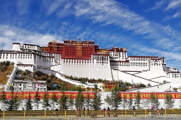 布達(dá)拉宮