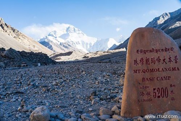 珠峰大本營(yíng)5200紀(jì)念碑在哪